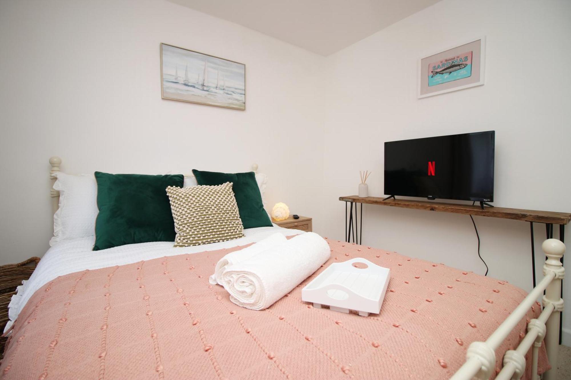 Little Gem In The Mumbles! Fishermans Cottage With Log Burner, Dog Friendly And Welcome Breakfast Hamper! ภายนอก รูปภาพ