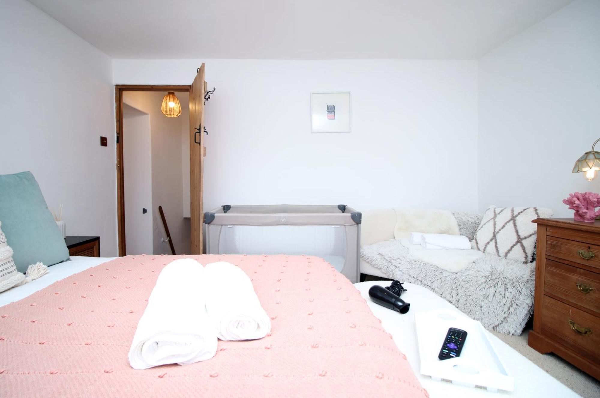 Little Gem In The Mumbles! Fishermans Cottage With Log Burner, Dog Friendly And Welcome Breakfast Hamper! ภายนอก รูปภาพ