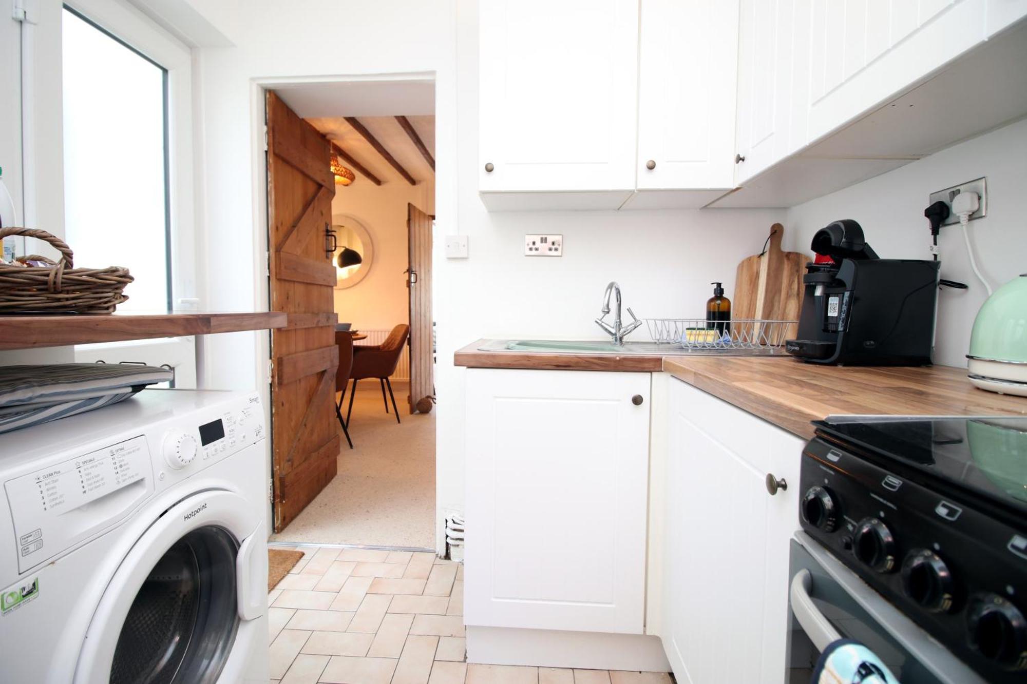 Little Gem In The Mumbles! Fishermans Cottage With Log Burner, Dog Friendly And Welcome Breakfast Hamper! ภายนอก รูปภาพ